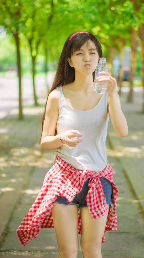 PSV埃因霍温在2023-24赛季以91分夺得荷甲冠军,创下新纪录。,psv埃因霍温女足