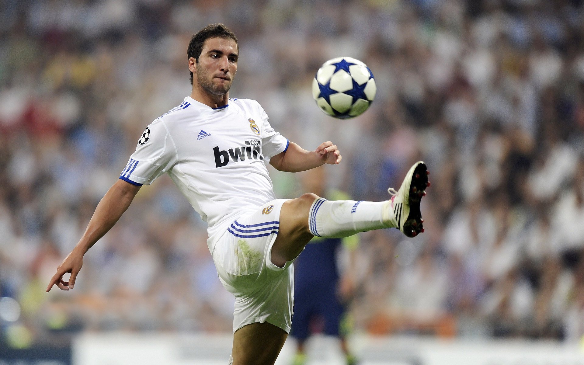 东契奇压哨绝杀独行侠西部格局大变，曝东契奇同意5年2.07亿续约独行侠